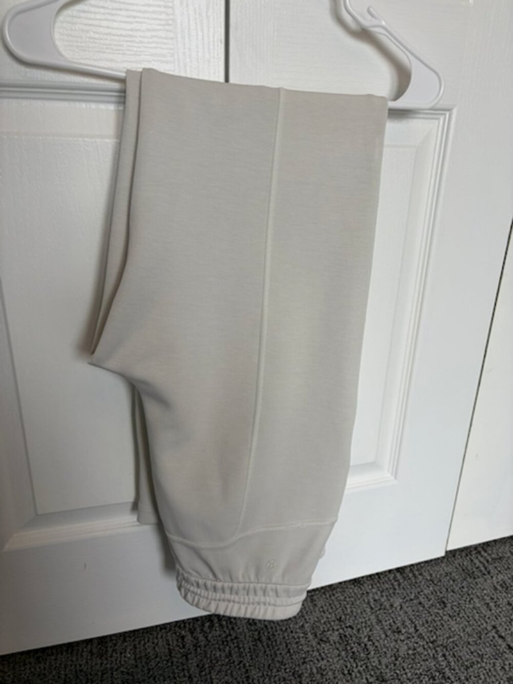 Lululemon Softstream High Rise Pant. - Picture 5 of 7